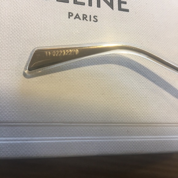 Brand new  authentic - Picture 3 of 3